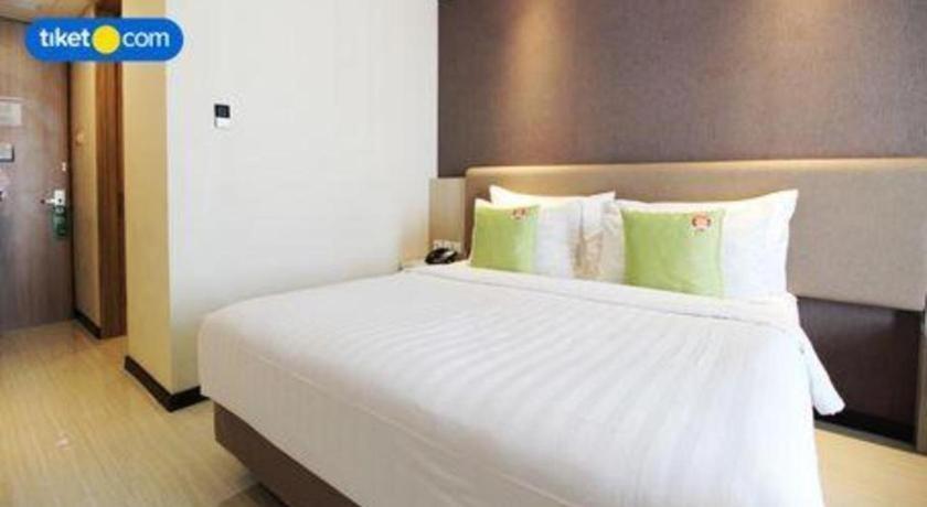 סוראבאיה Hotel Dafam Pacific Caesar מראה חיצוני תמונה
