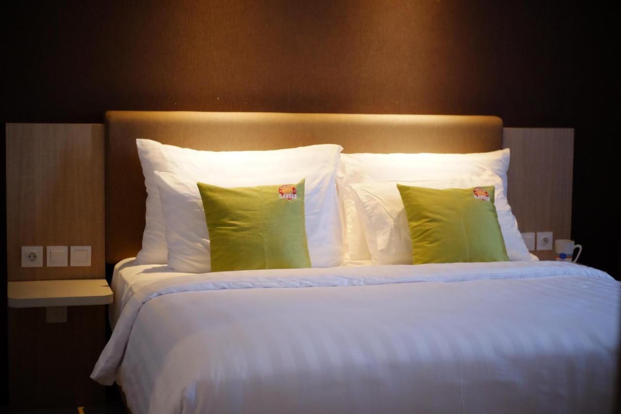 סוראבאיה Hotel Dafam Pacific Caesar מראה חיצוני תמונה